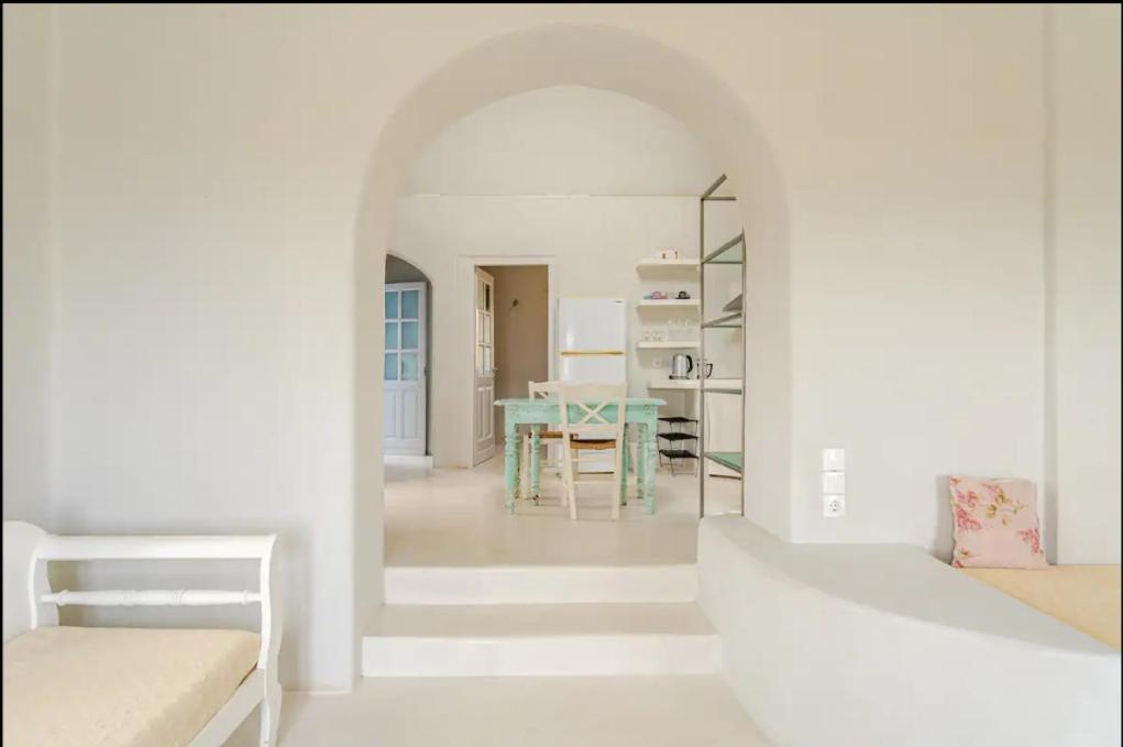 Drakkar Houses Fira  Exterior photo