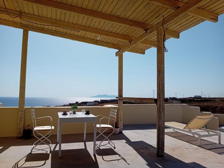 Drakkar Houses Fira  Exterior photo